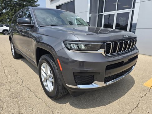Used 2022 Jeep Grand Cherokee L Laredo w/ Luxury Tech Group I image 1