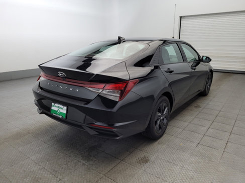 Used 2023 Hyundai Elantra SEL image 9