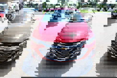 Used 2024 Chevrolet Malibu LT image 3