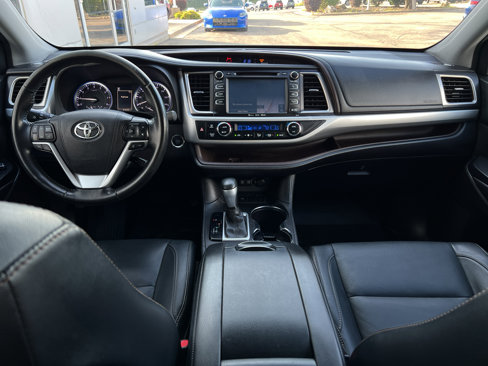 Used 2017 Toyota Highlander XLE image 23