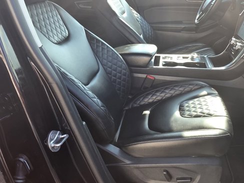 Used 2024 Ford Edge Titanium image 29