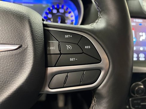 Used 2019 Chrysler 300 Limited image 35