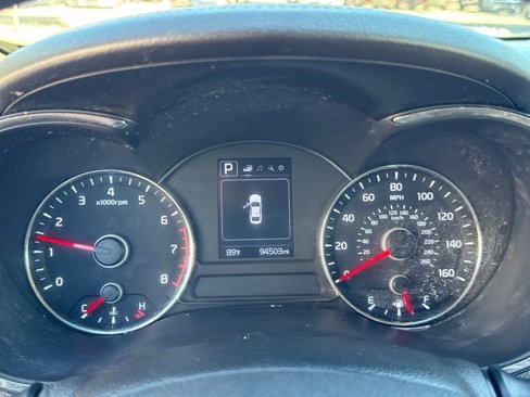 Used 2017 Kia Forte S image 13