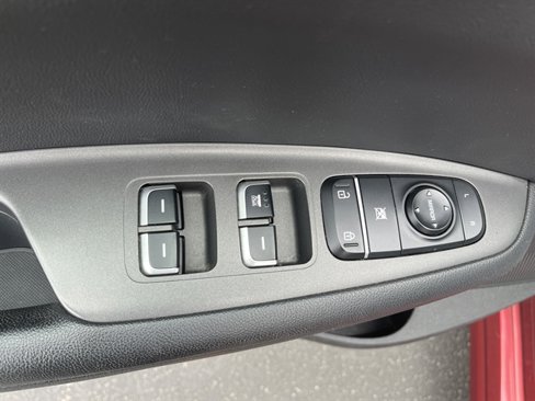 Used 2018 Kia Optima S image 9