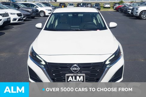 Used 2023 Nissan Altima 2.5 SV image 3