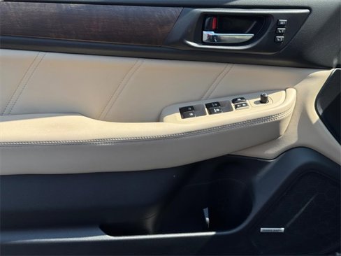 Used 2018 Subaru Outback 2.5i Limited image 14