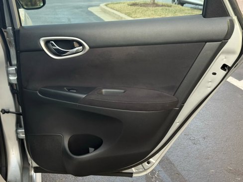 Used 2013 Nissan Sentra SR image 28