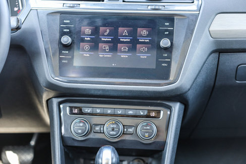 Used 2021 Volkswagen Tiguan SEL w/ 3rd Row Seat Package image 3