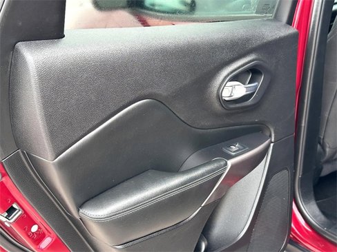 Used 2020 Jeep Cherokee Latitude image 29