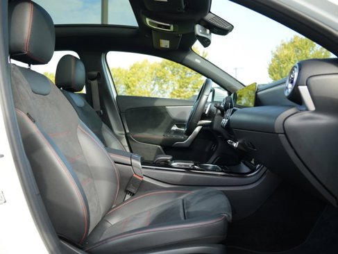 Certified 2022 Mercedes-Benz A 220 4MATIC image 44