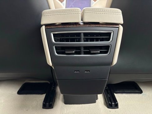 Used 2018 Tesla Model S 100D image 30