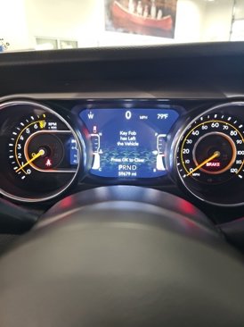 Used 2021 Jeep Gladiator Sport image 16