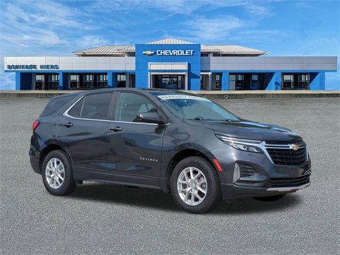 Used 2023 Chevrolet Equinox LT image 2