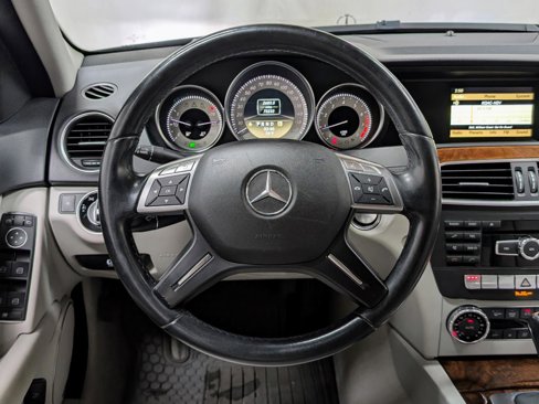 Used 2012 Mercedes-Benz C 250 Luxury image 30