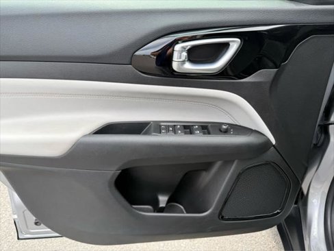 Certified 2022 Jeep Compass Limited image 11