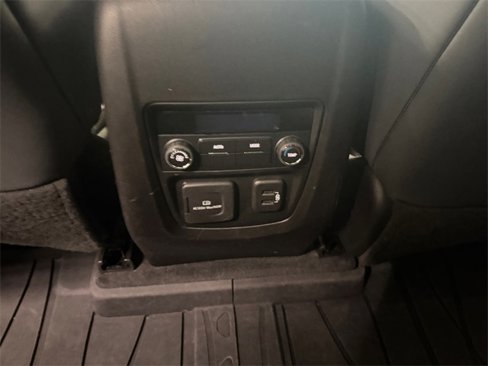 Used 2022 Buick Enclave Essence w/ Experience Buick Package image 17