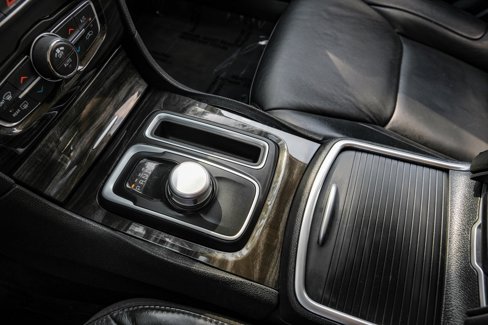 Used 2015 Chrysler 300 Limited w/ Driver Convenience Group image 23