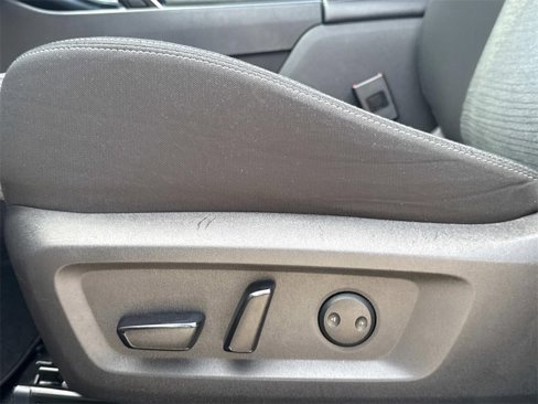 Used 2023 Nissan Rogue SV image 13