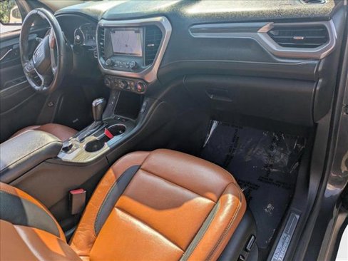 Used 2017 GMC Acadia SLT image 17