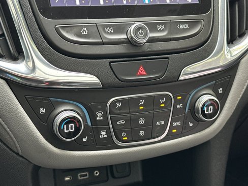 Used 2021 Chevrolet Equinox Premier image 24