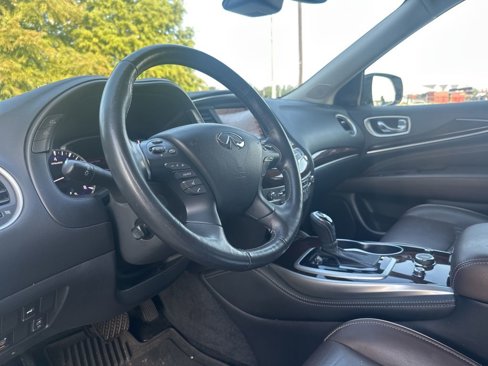 Used 2019 INFINITI QX60 Luxe w/ Sensory Package image 2