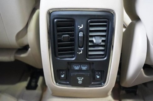 Used 2019 Jeep Grand Cherokee Overland image 28