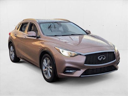 Used 2018 INFINITI QX30 Premium w/ Cargo Package image 3