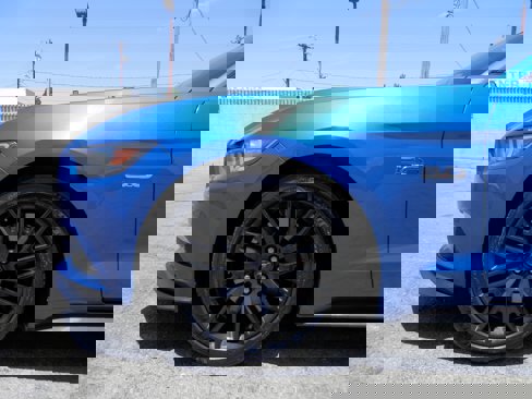 Used 2017 Ford Mustang GT Premium w/ GT Performance Package image 32