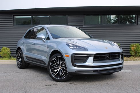 Certified 2024 Porsche Macan image 9