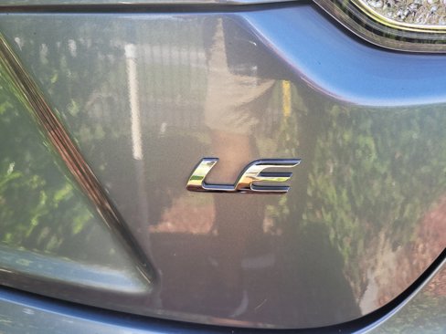 Used 2022 Toyota Corolla LE image 5