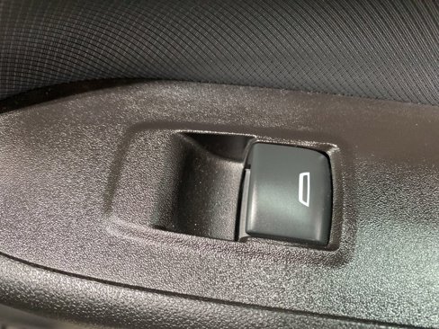 Used 2022 Chevrolet Equinox RS image 28