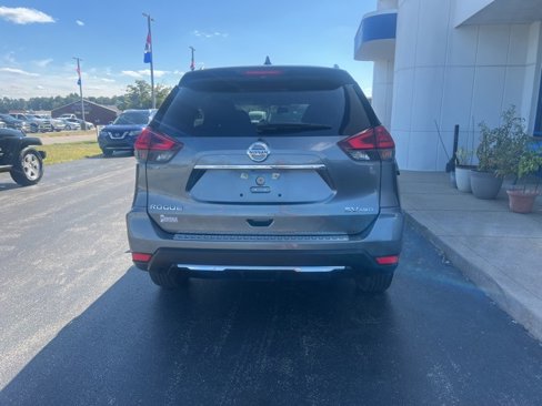 Used 2017 Nissan Rogue SV image 7