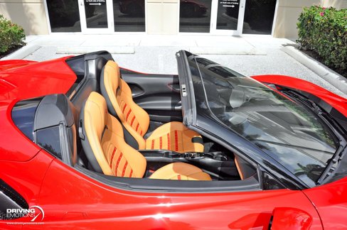 Used 2023 Ferrari SF90 Spider image 13