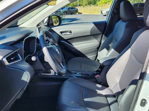 Used 2022 Toyota Corolla Cross XLE image 7