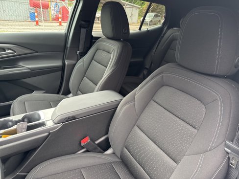 New 2025 Chevrolet Equinox EV LT w/ Comfort Package image 9