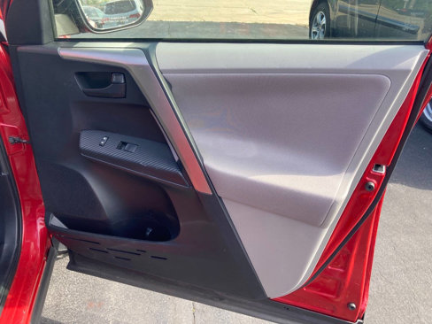 Used 2013 Toyota RAV4 XLE image 30