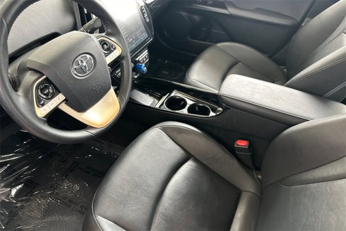 Used 2019 Toyota Prius Prime Premium image 12