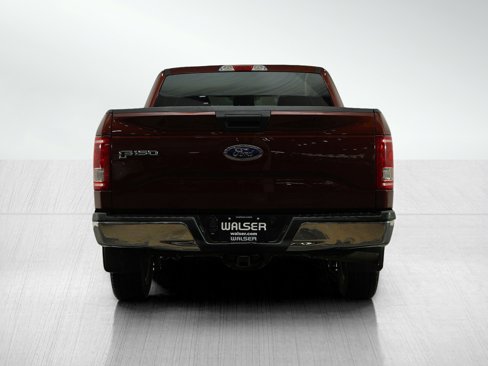 Used 2016 Ford F150 XLT image 4