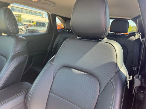 Used 2023 Ford Escape Platinum image 13
