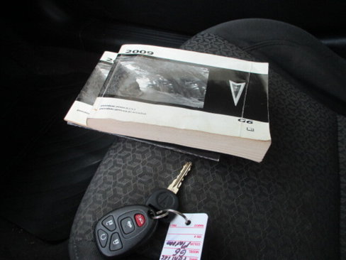 Used 2009 Pontiac G6 Sedan w/ Sun And Sound Package image 32
