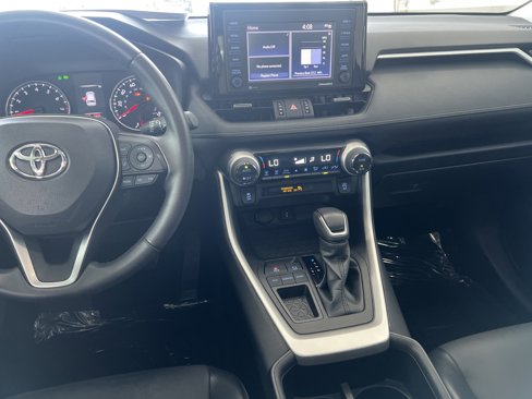 Used 2022 Toyota RAV4 XLE Premium image 32