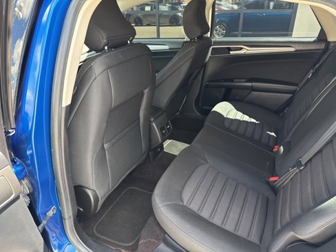 Used 2018 Ford Fusion SE w/ Fusion SE Technology Package image 21