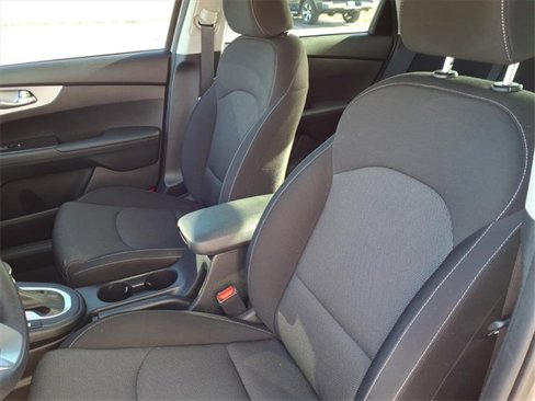 Used 2023 Kia Forte LXS image 13