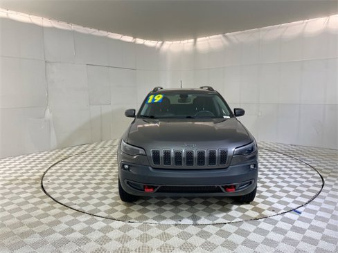 Used 2019 Jeep Cherokee Trailhawk w/ Cold Weather Group image 21