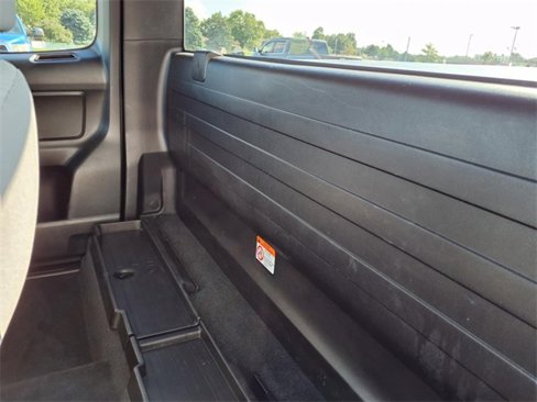 Used 2022 Toyota Tacoma SR image 15