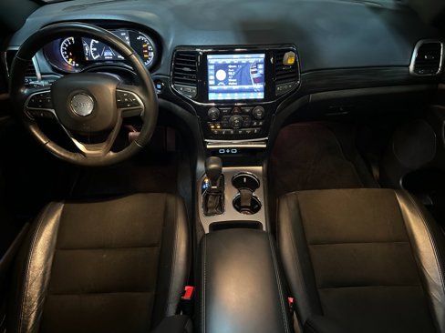 Certified 2021 Jeep Grand Cherokee Laredo X image 12