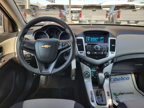 Used 2016 Chevrolet Cruze LS image 10