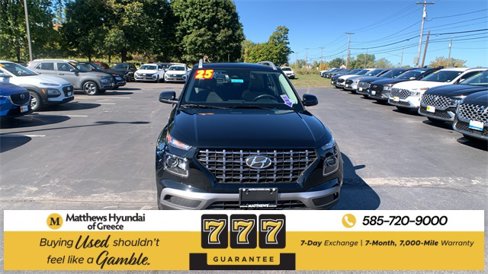Used 2025 Hyundai Venue SEL image 8
