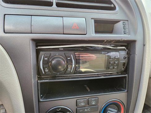 Used 2003 Hyundai Elantra GLS image 16