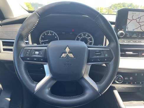 Used 2022 Mitsubishi Outlander SEL image 18